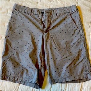 Lulu Lemon Commission shorts